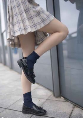 国产熟女乱综合一区二区三区_高清完整版观看