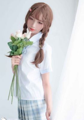 欧美两个女明星街拍_免费手机观看