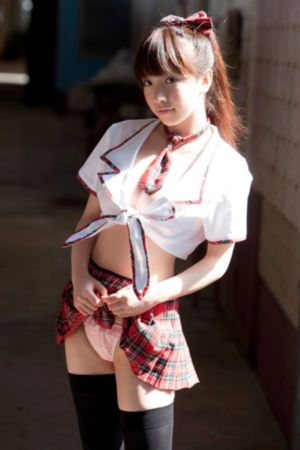 欧美人人碰_国产剧完整版观看