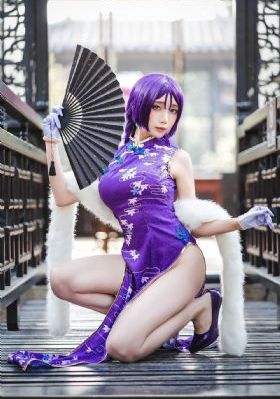 亚洲欧美制服丝腿_BD国语超清在线观看